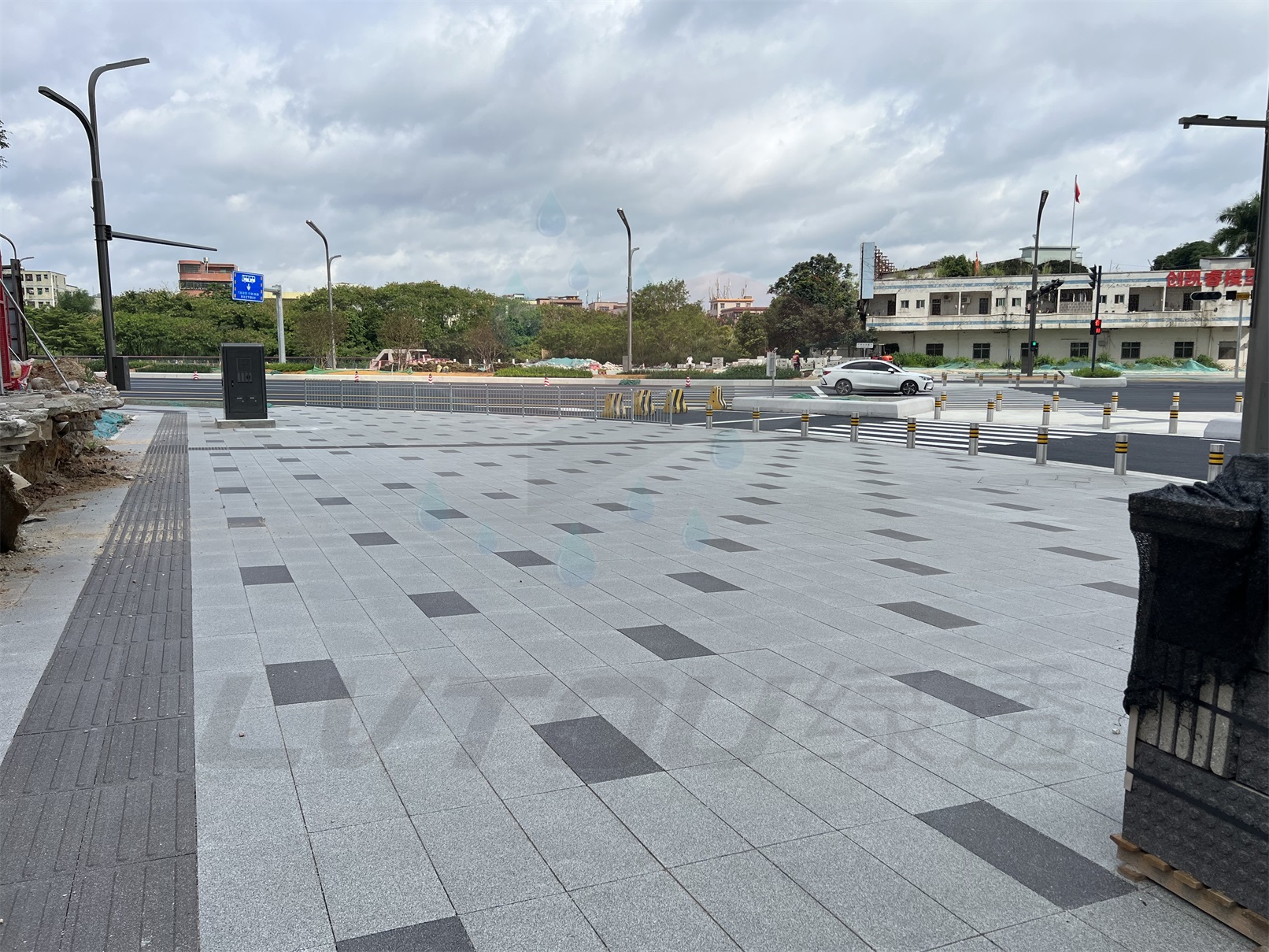 陶瓷颗粒透水砖厂家助力海绵城市建设