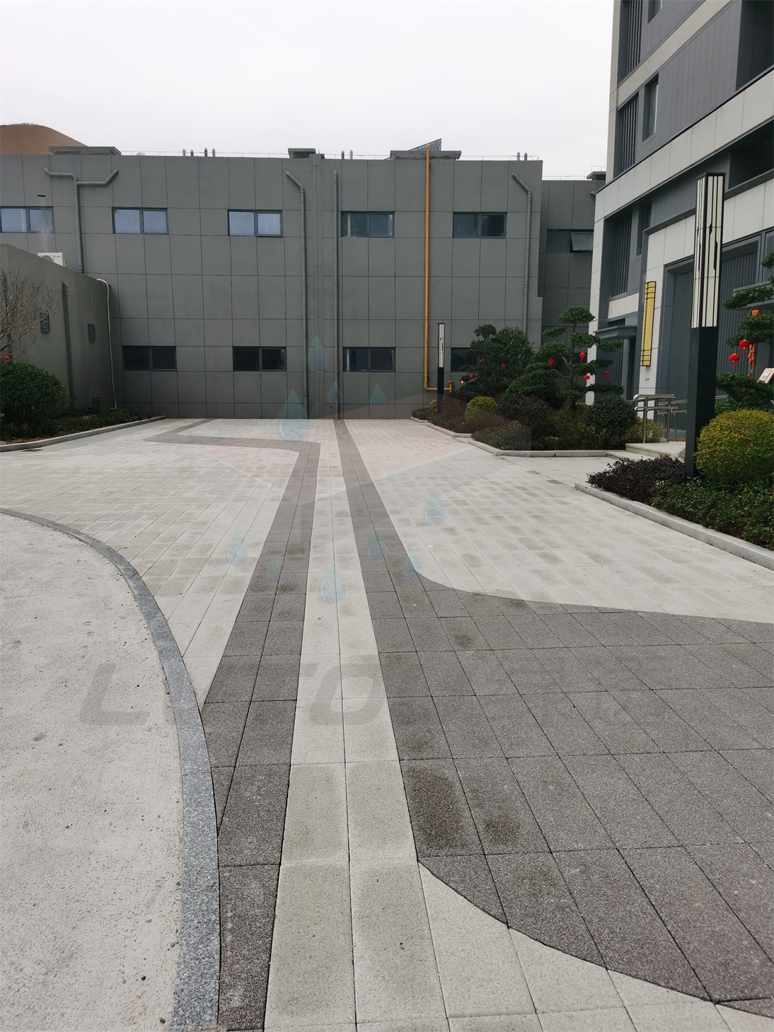 提升城市品质的陶瓷石英砖解决方案